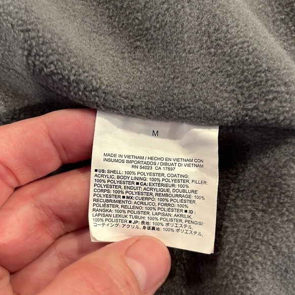 Old Navy heather gray men’s vest. Size medium - Picture 6 of 8